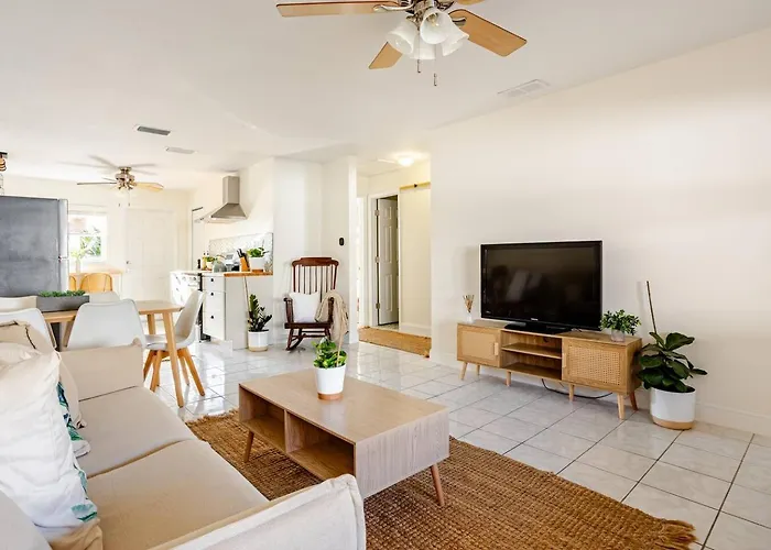 Steps To | Laid‑back Small-town Coastal Feel * Clearwater Beach