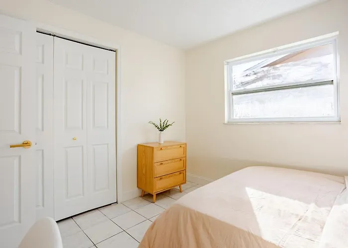 Apartment Steps To | Laid‑back Small-town Coastal Feel Clearwater Beach